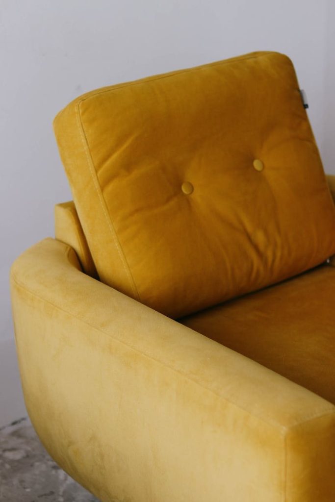 raztegljiv fotelj